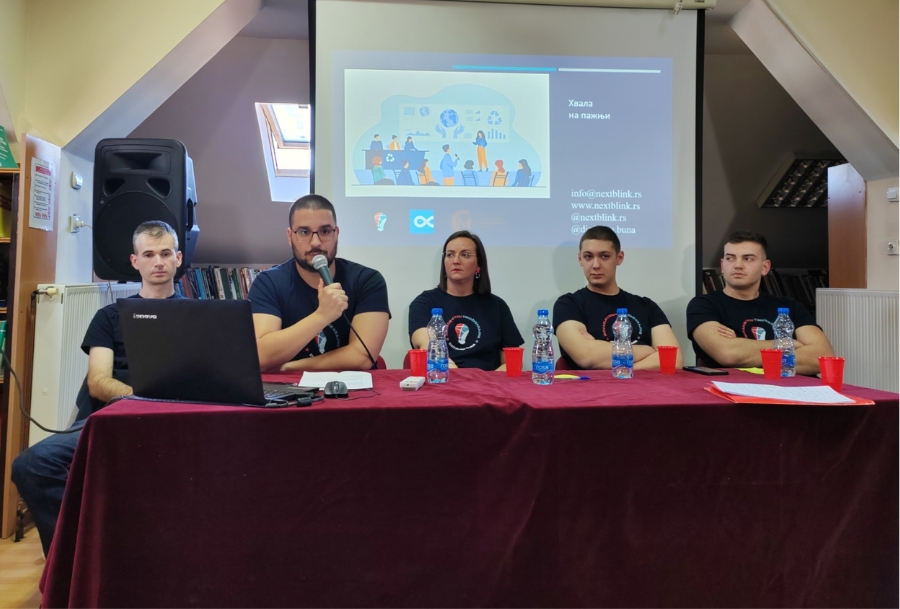 Tim digitalne bune na predavanju